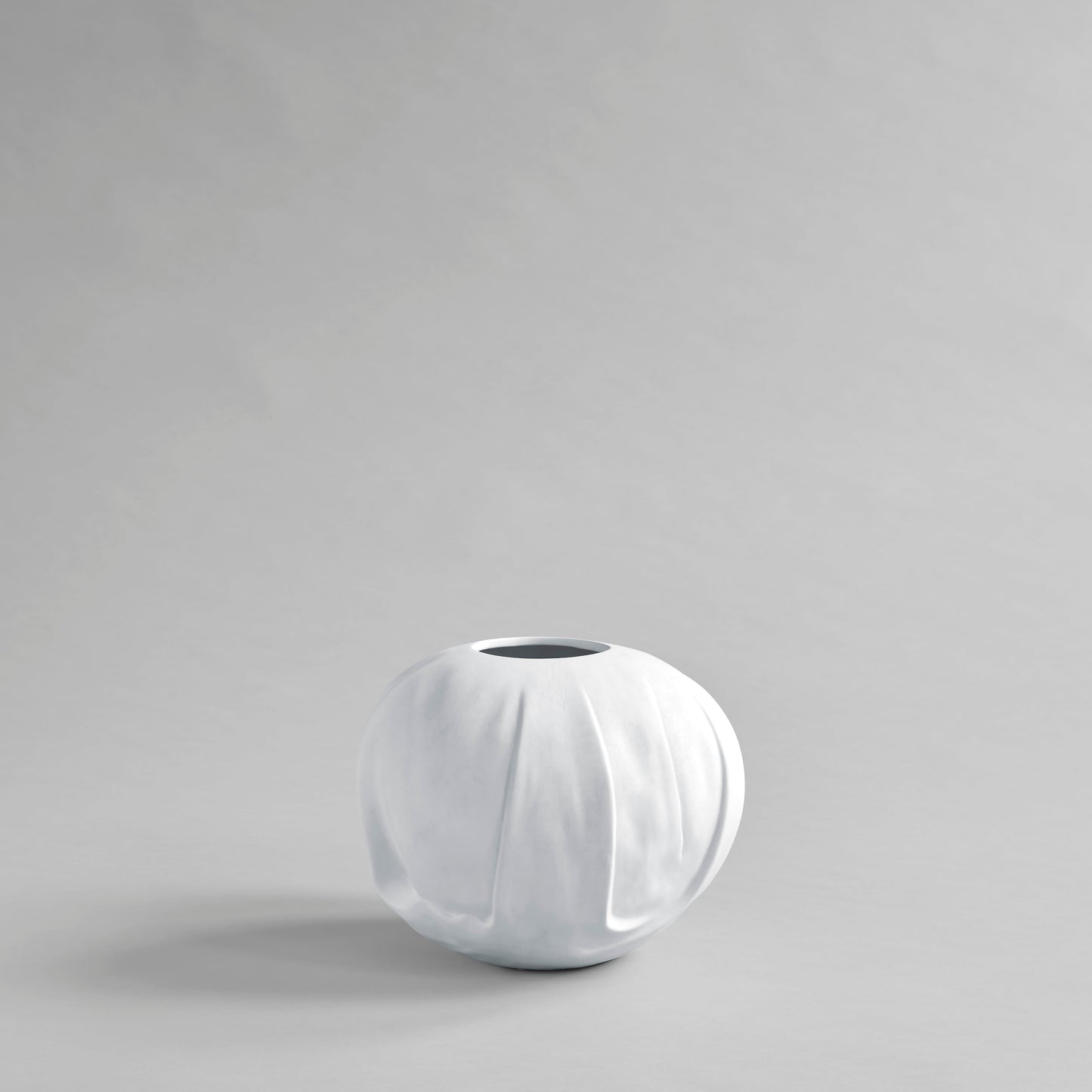 Orimono Vase. Medio - Bone White