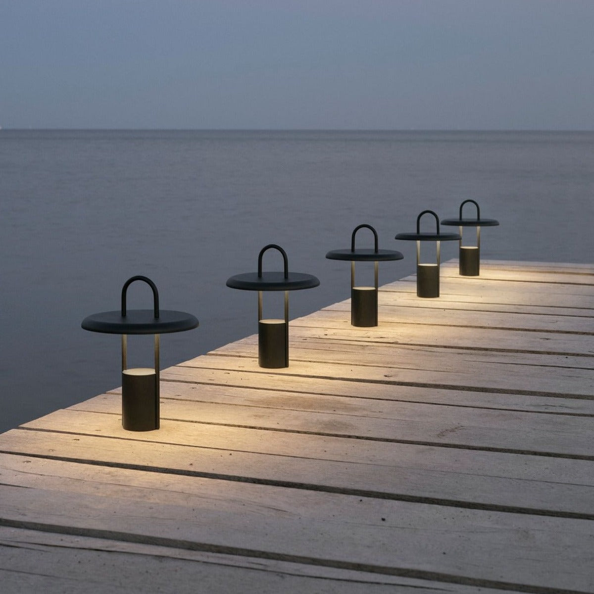 Pier LED lamp - black