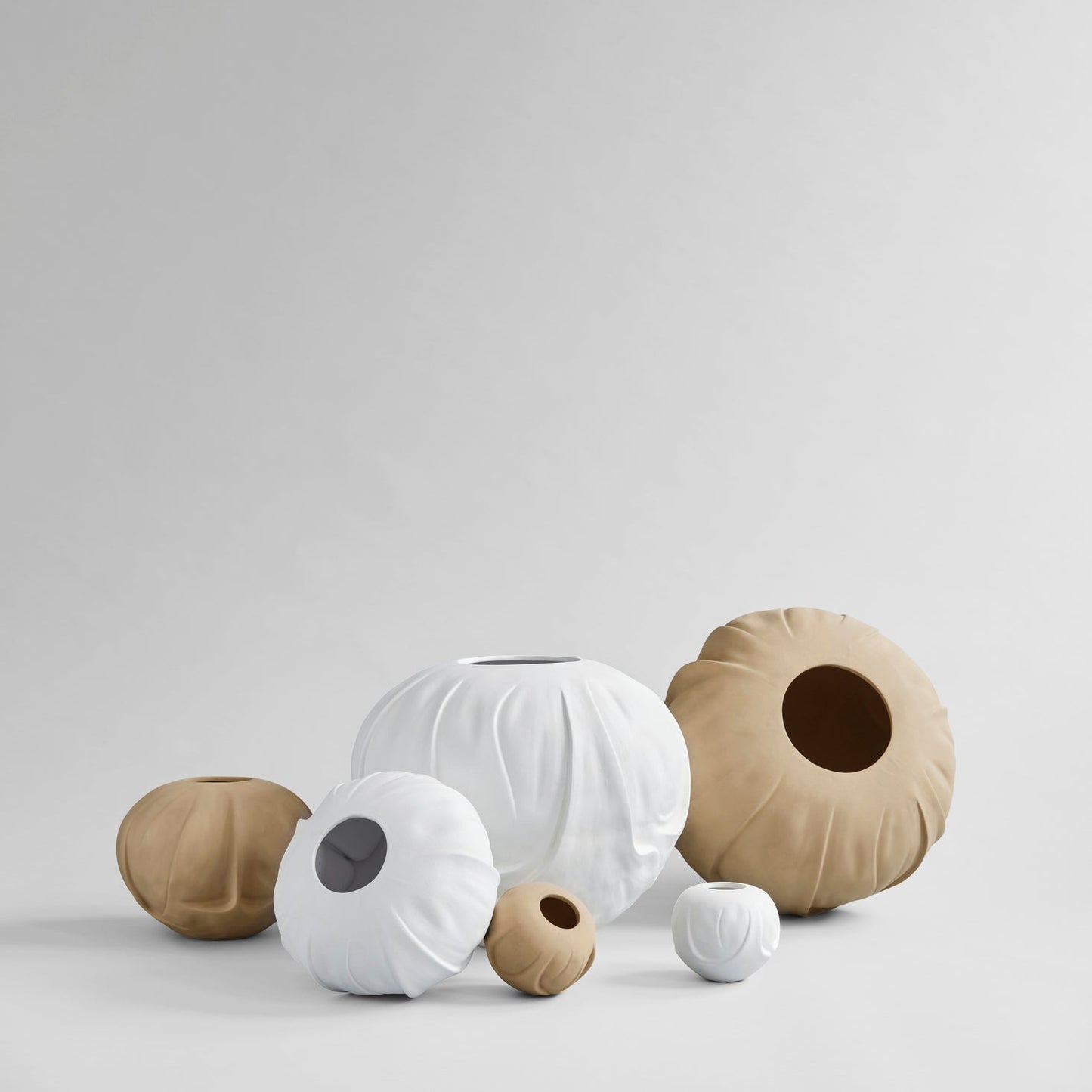 Orimono Vase. Medio - Bone White